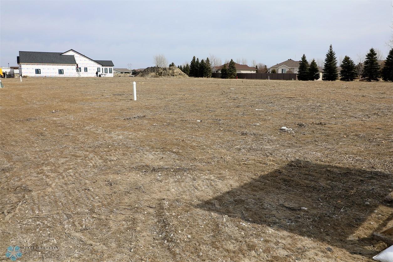 land for sale at 1769 MAGNOLIA Court in Wahpeton, ND (photo 2 of 5)