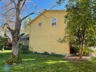1968 single family home for sale at 802 11TH Avenue N in Moorhead, MN — 4 bed, 2 bath (photo 4 of 32)
