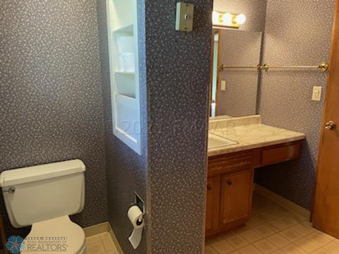 1968 single family home for sale at 802 11TH Avenue N in Moorhead, MN — 4 bed, 2 bath (photo 31 of 32)