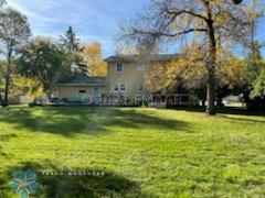 1968 single family home for sale at 802 11TH Avenue N in Moorhead, MN — 4 bed, 2 bath (photo 5 of 32)