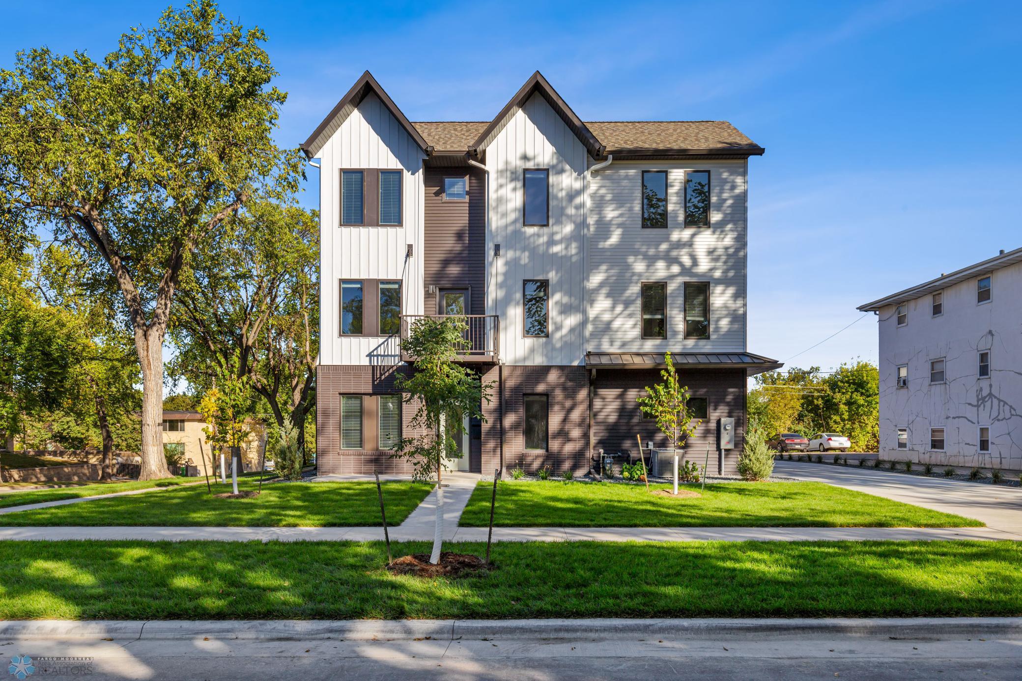 2023 townhouse for sale at 502 8th Street S, Unit 1 in Fargo, ND — 3 bed, 4 bath (photo 2 of 50)