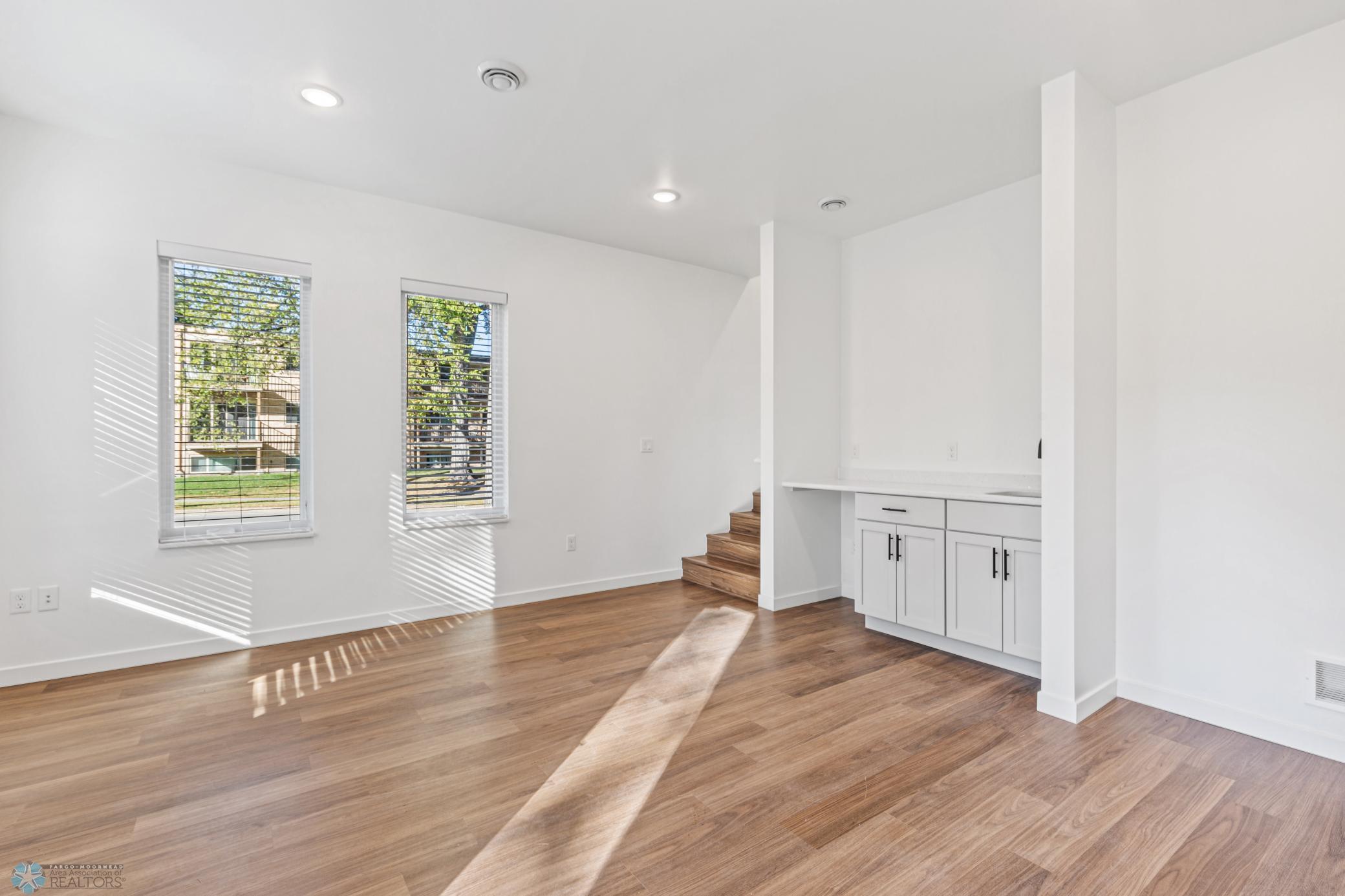 2023 townhouse for sale at 502 8th Street S, Unit 1 in Fargo, ND — 3 bed, 4 bath (photo 11 of 50)