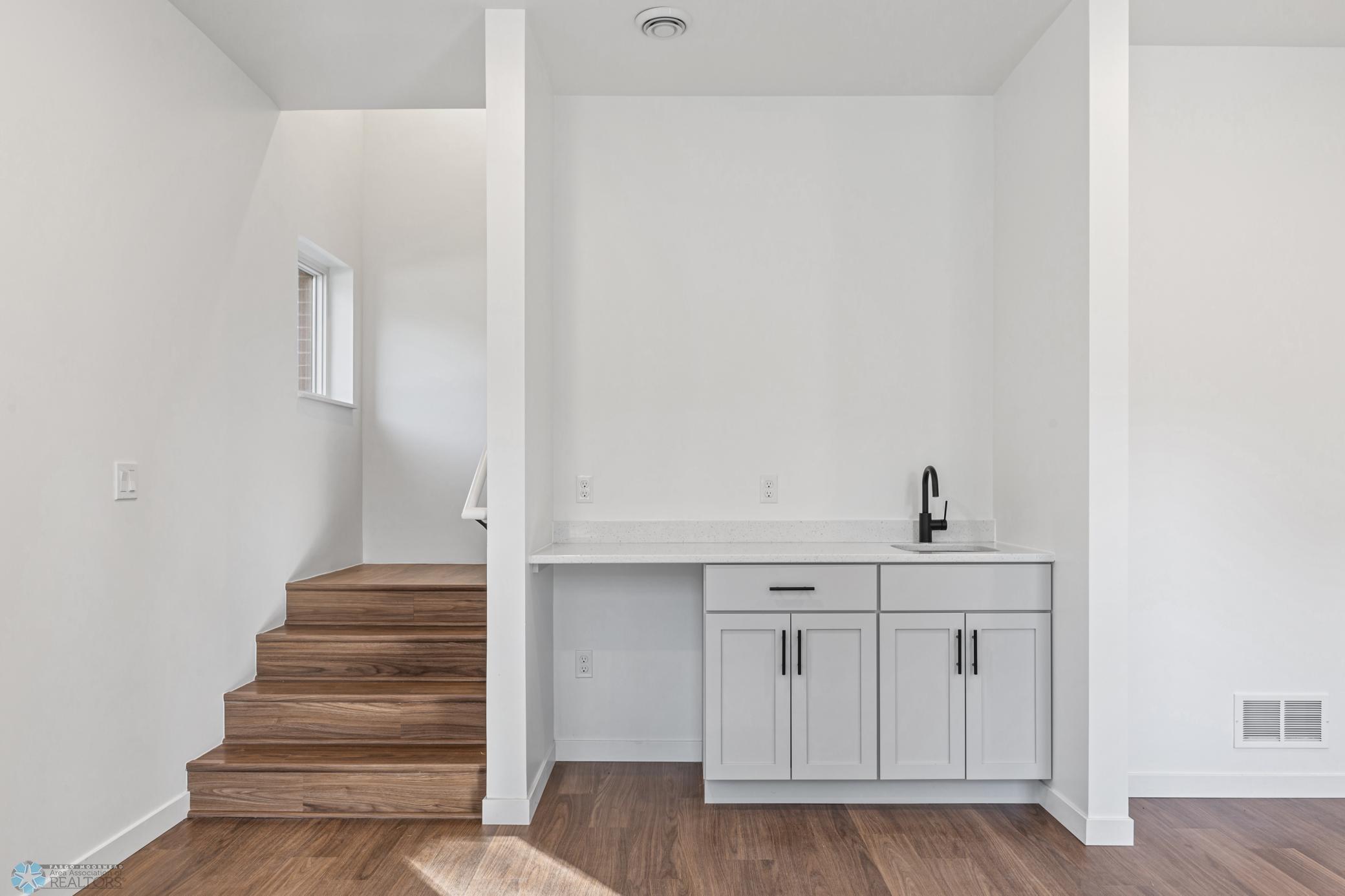 2023 townhouse for sale at 502 8th Street S, Unit 1 in Fargo, ND — 3 bed, 4 bath (photo 14 of 50)