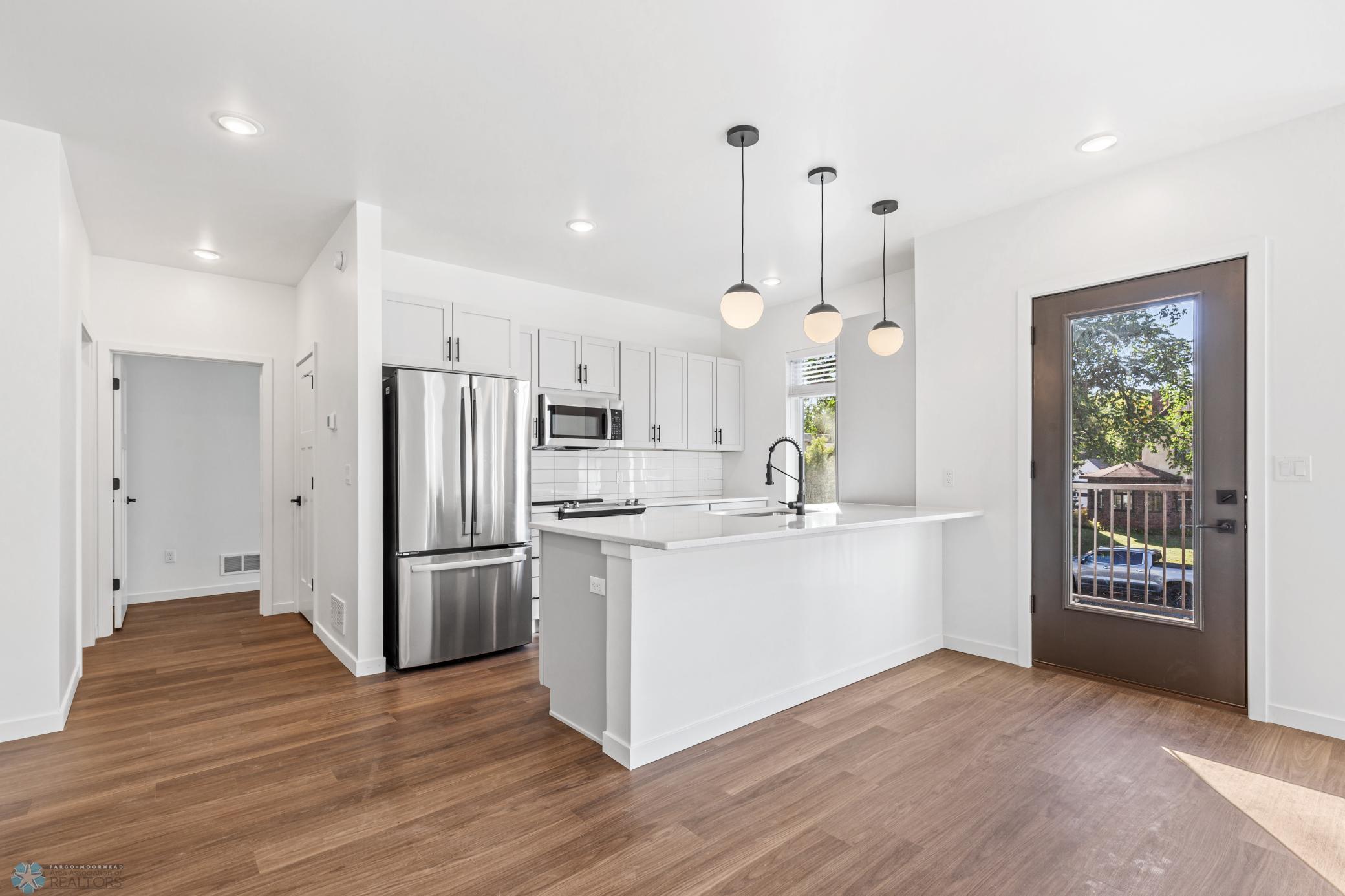 2023 townhouse for sale at 502 8th Street S, Unit 1 in Fargo, ND — 3 bed, 4 bath (photo 17 of 50)