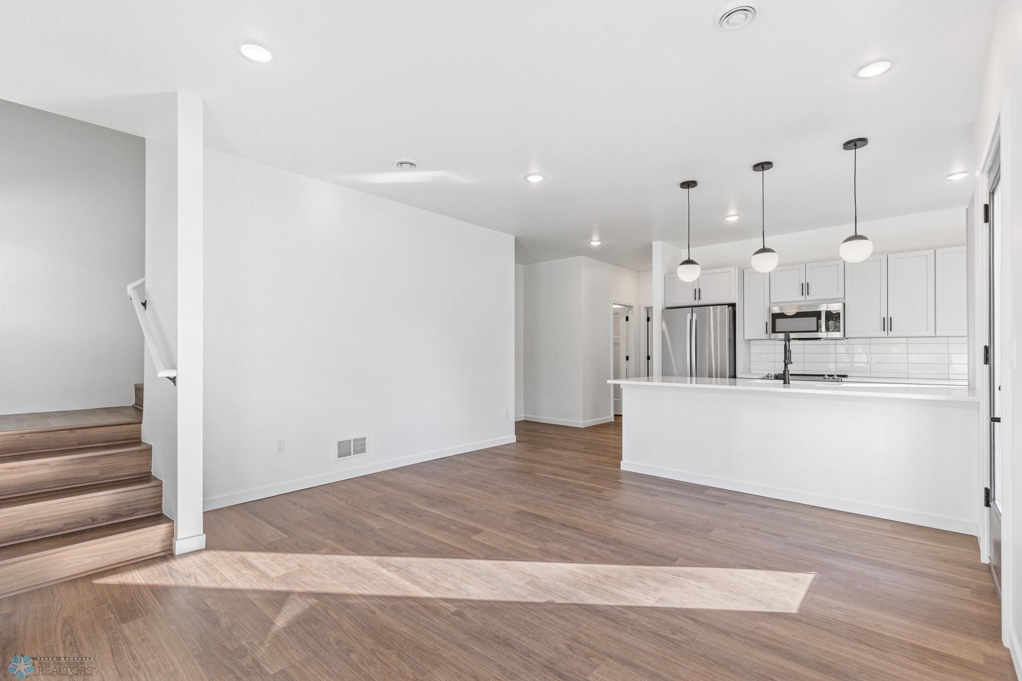 2023 townhouse for sale at 502 8th Street S, Unit 1 in Fargo, ND — 3 bed, 4 bath (photo 21 of 50)