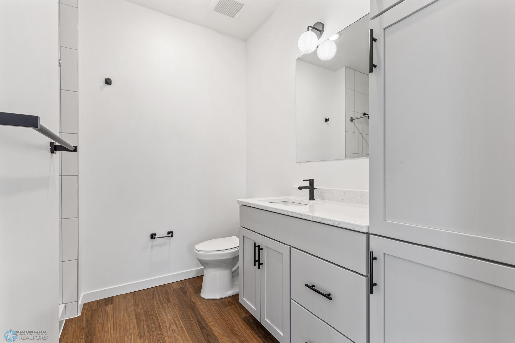2023 townhouse for sale at 502 8th Street S, Unit 1 in Fargo, ND — 3 bed, 4 bath (photo 26 of 50)
