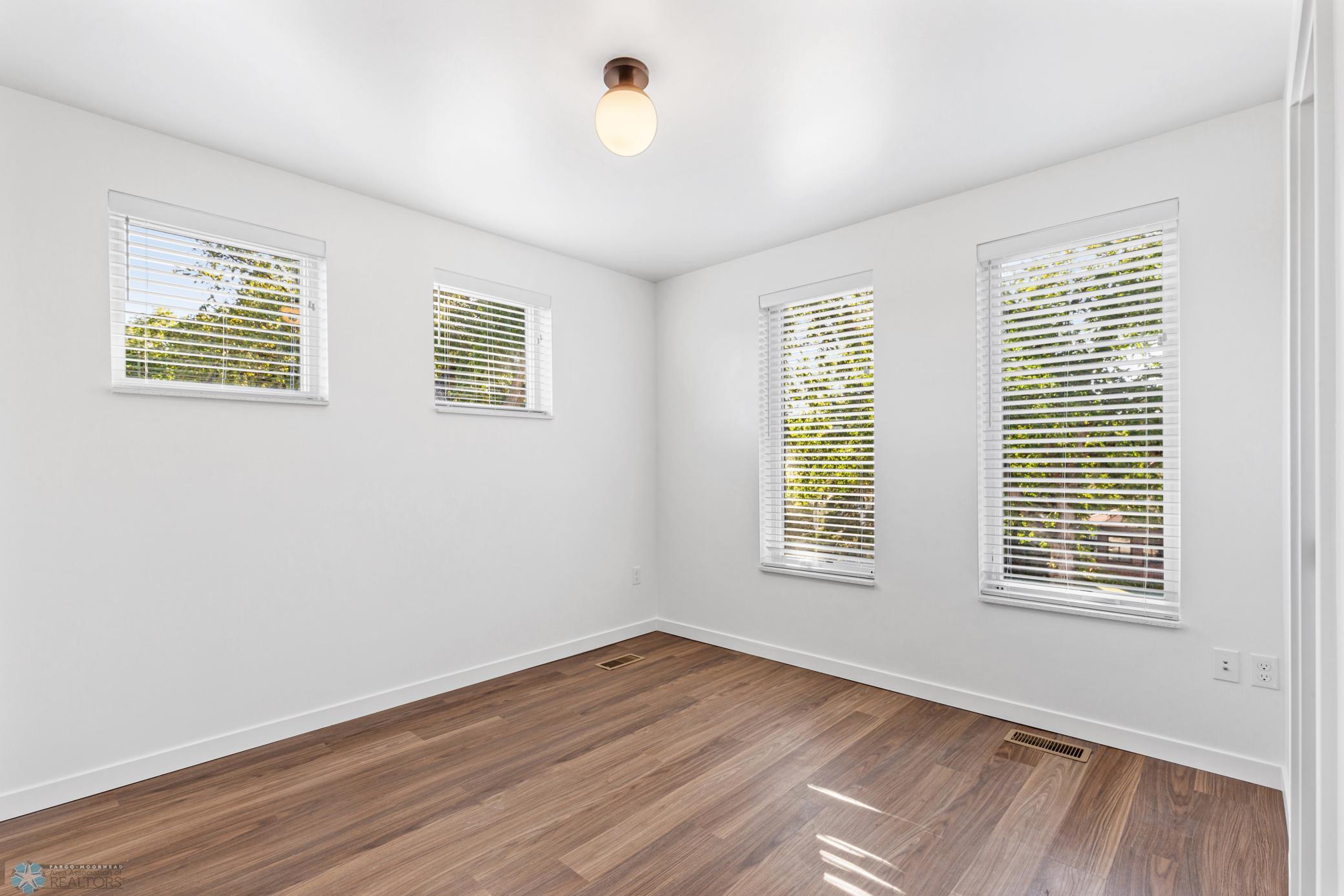 2023 townhouse for sale at 502 8th Street S, Unit 1 in Fargo, ND — 3 bed, 4 bath (photo 31 of 50)