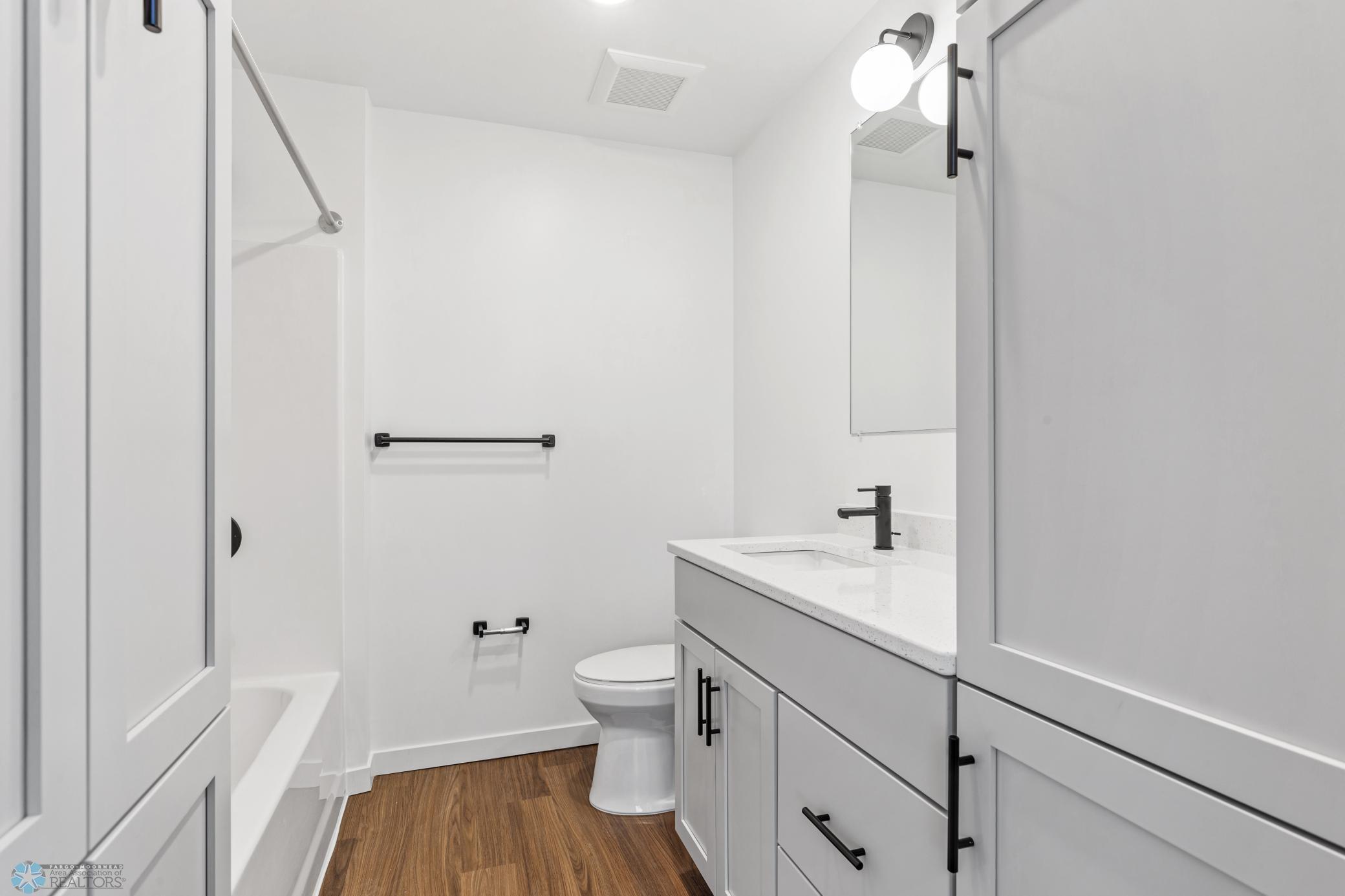 2023 townhouse for sale at 502 8th Street S, Unit 1 in Fargo, ND — 3 bed, 4 bath (photo 33 of 50)