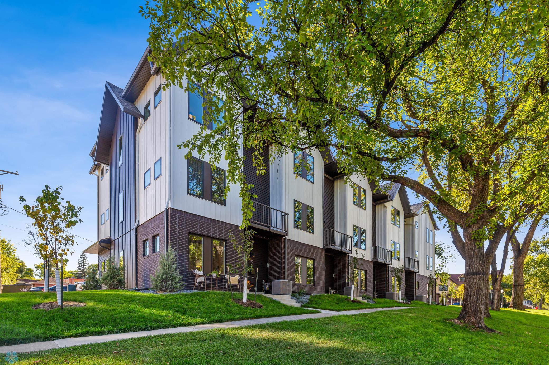 2023 townhouse for sale at 502 8th Street S, Unit 1 in Fargo, ND — 3 bed, 4 bath (photo 5 of 50)