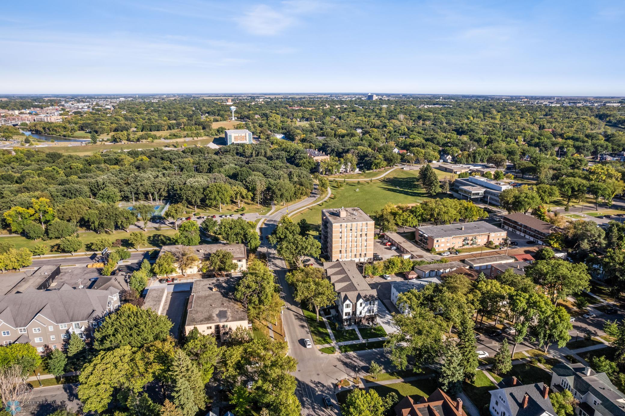 2023 townhouse for sale at 502 8th Street S, Unit 1 in Fargo, ND — 3 bed, 4 bath (photo 45 of 50)