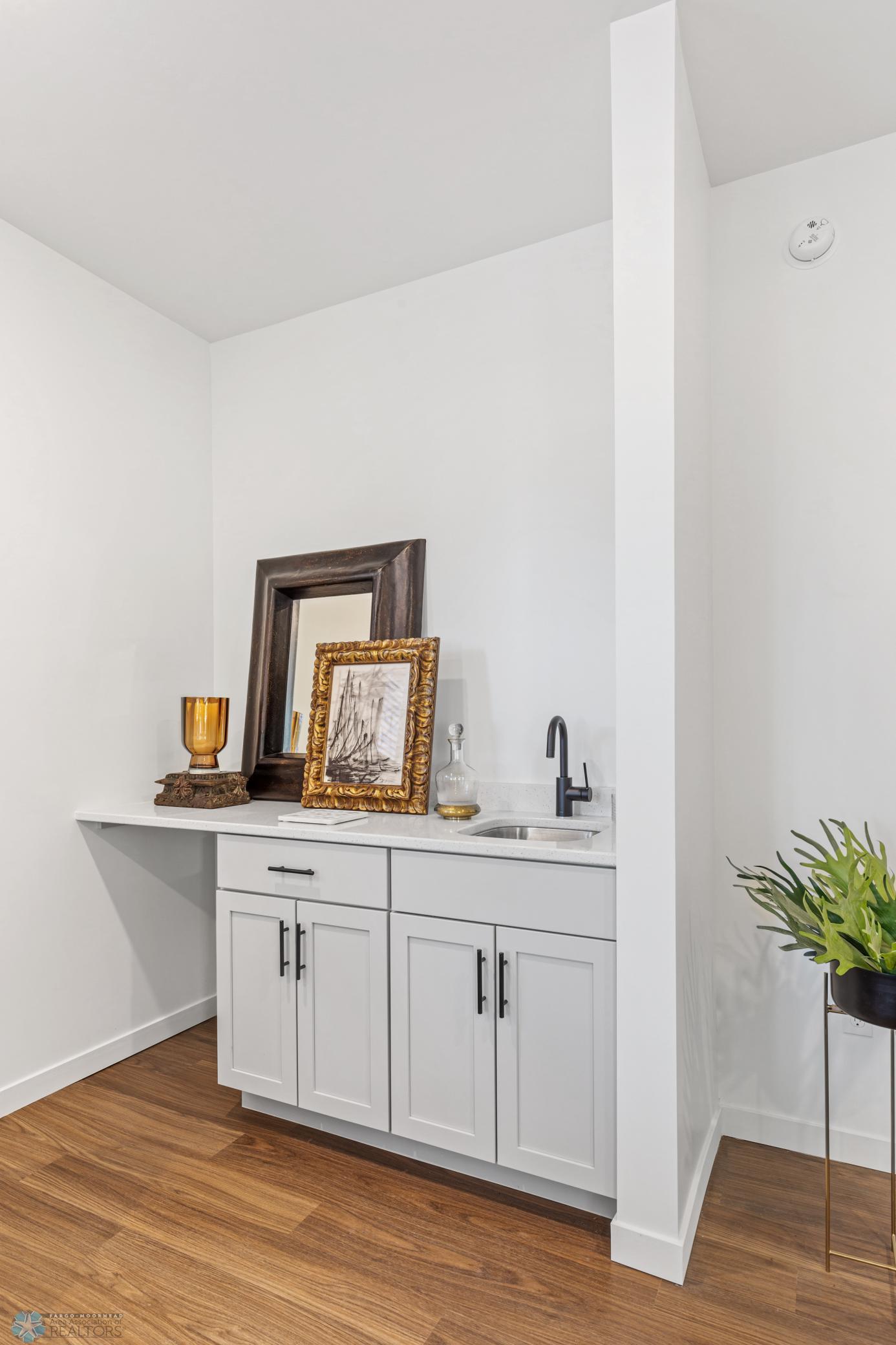 502 8th Street S, Unit 4, Fargo ND 58103 - Photo 10 of 50