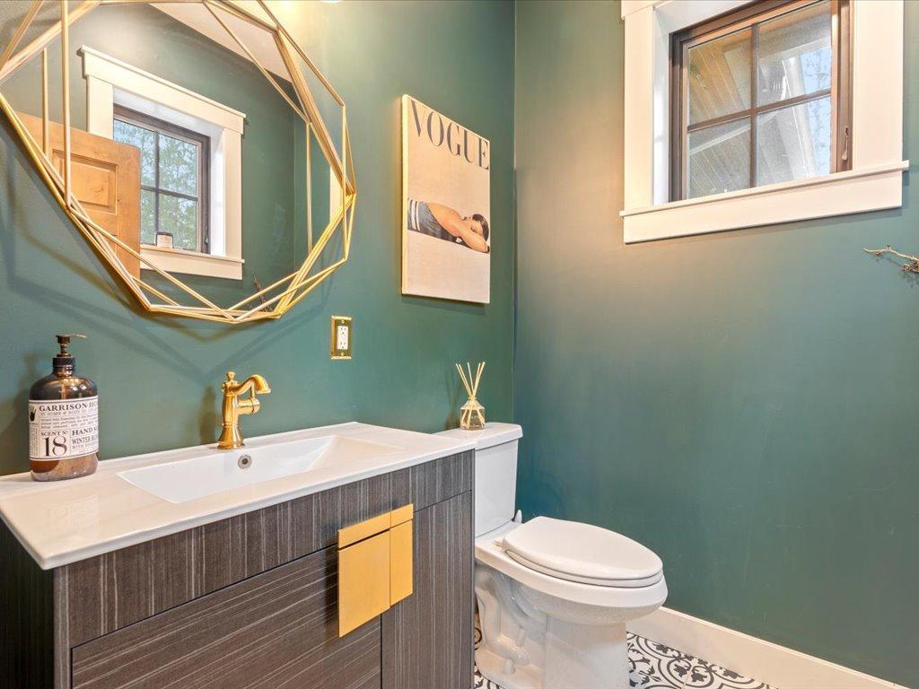 2020 single family home for sale at 33314 Island Lake Trail in Pequot Lakes, MN — 4 bed, 4 bath (photo 12 of 54)