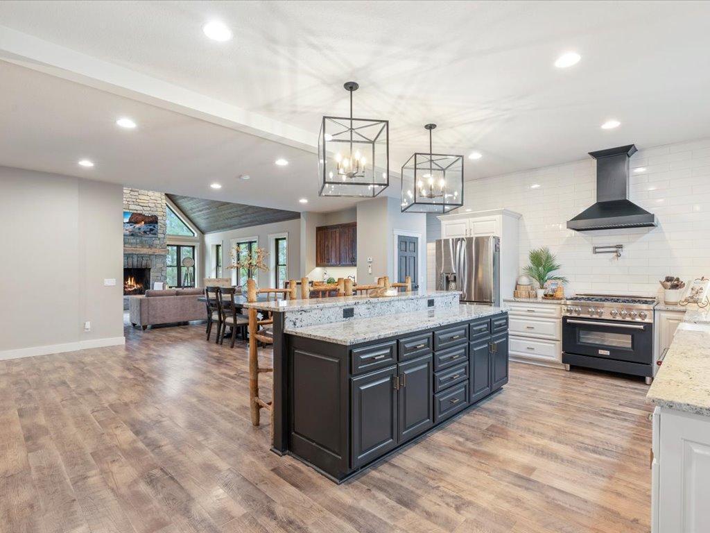 2020 single family home for sale at 33314 Island Lake Trail in Pequot Lakes, MN — 4 bed, 4 bath (photo 14 of 54)