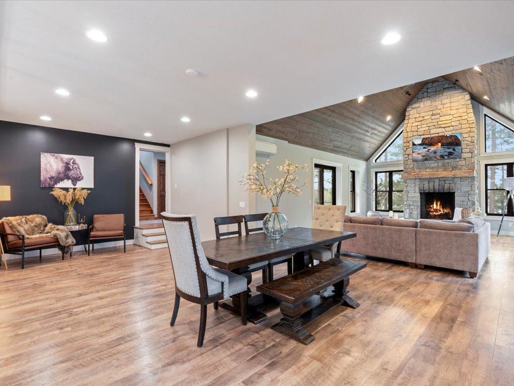 2020 single family home for sale at 33314 Island Lake Trail in Pequot Lakes, MN — 4 bed, 4 bath (photo 19 of 54)