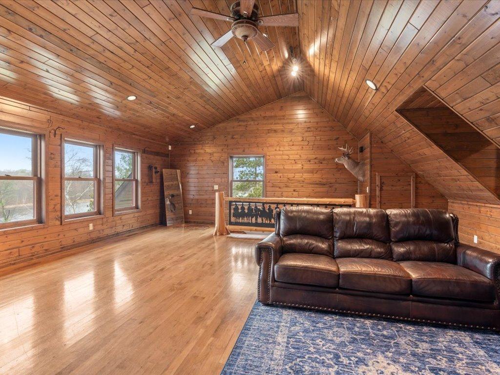 2020 single family home for sale at 33314 Island Lake Trail in Pequot Lakes, MN — 4 bed, 4 bath (photo 21 of 54)