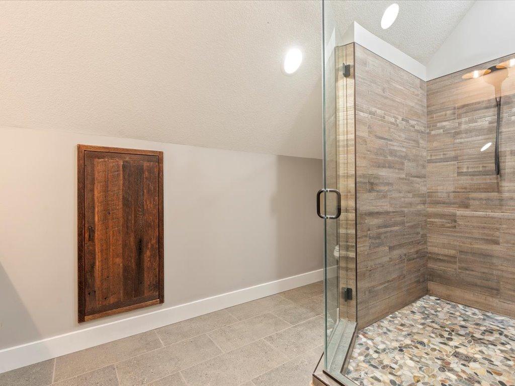 2020 single family home for sale at 33314 Island Lake Trail in Pequot Lakes, MN — 4 bed, 4 bath (photo 26 of 54)