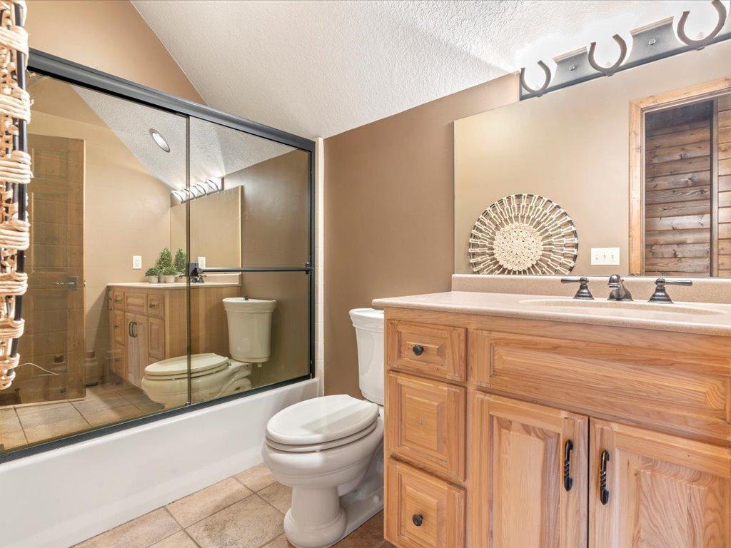 2020 single family home for sale at 33314 Island Lake Trail in Pequot Lakes, MN — 4 bed, 4 bath (photo 29 of 54)
