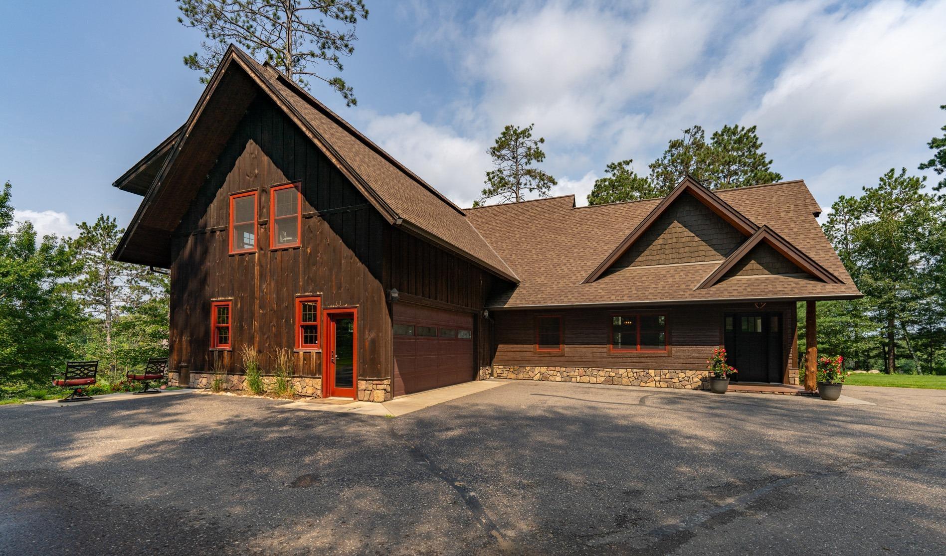 2020 single family home for sale at 33314 Island Lake Trail in Pequot Lakes, MN — 4 bed, 4 bath (photo 4 of 54)