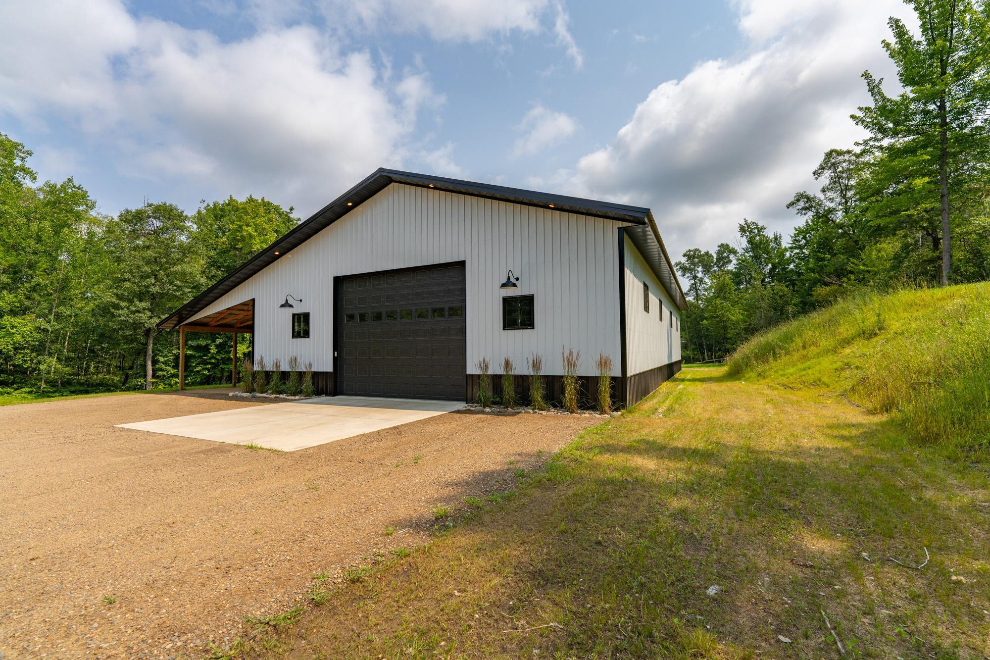 2020 single family home for sale at 33314 Island Lake Trail in Pequot Lakes, MN — 4 bed, 4 bath (photo 49 of 54)