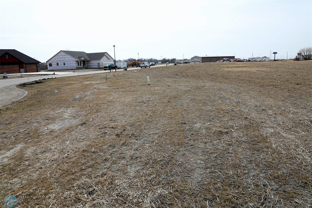 land for sale at 1747 Magnolia Court in Wahpeton, ND