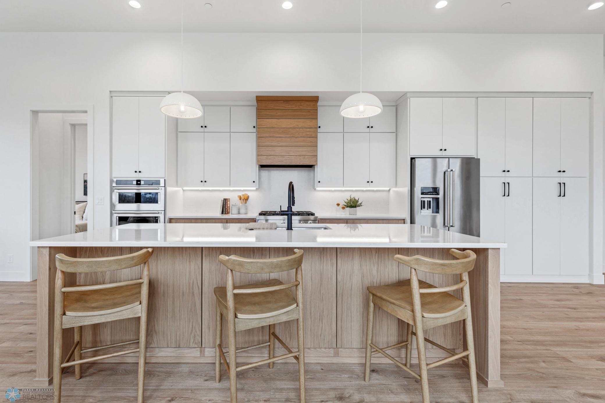 505 OAK Street N, Unit 501, Fargo ND 58102 - Photo 4 of 41