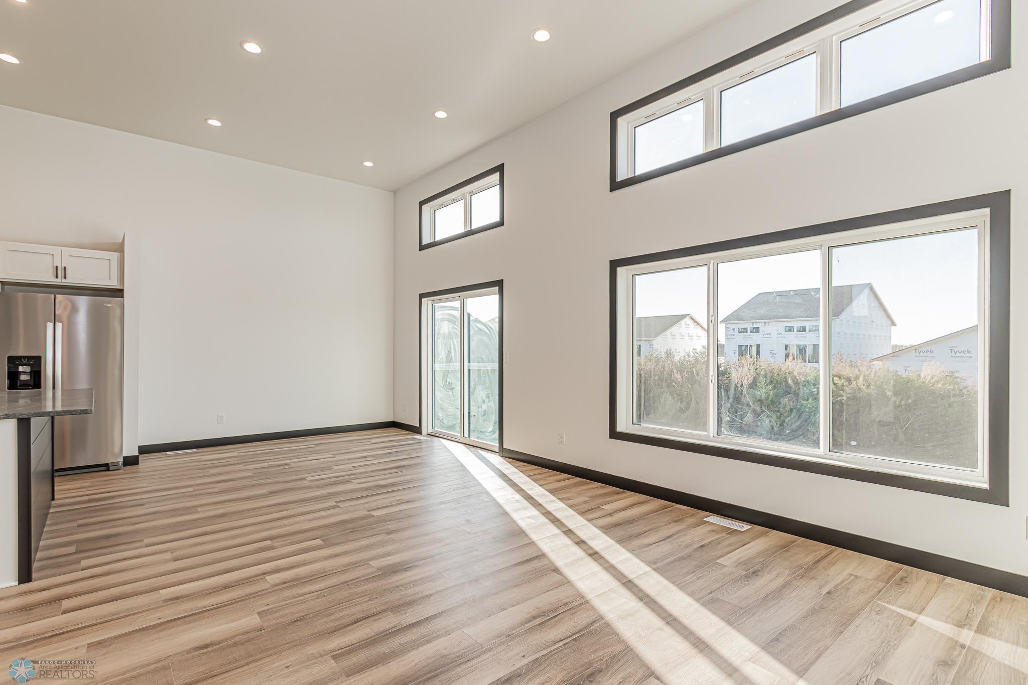 2025 single family home for sale at 700 9th Street NW in Frazee, MN — 4 bed, 3 bath (photo 11 of 36)