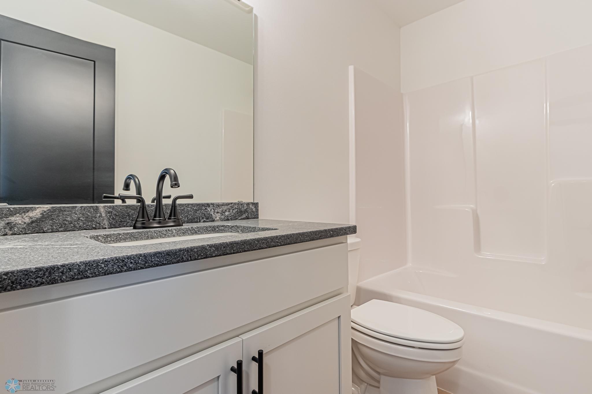 2025 single family home for sale at 700 9th Street NW in Frazee, MN — 4 bed, 3 bath (photo 19 of 36)