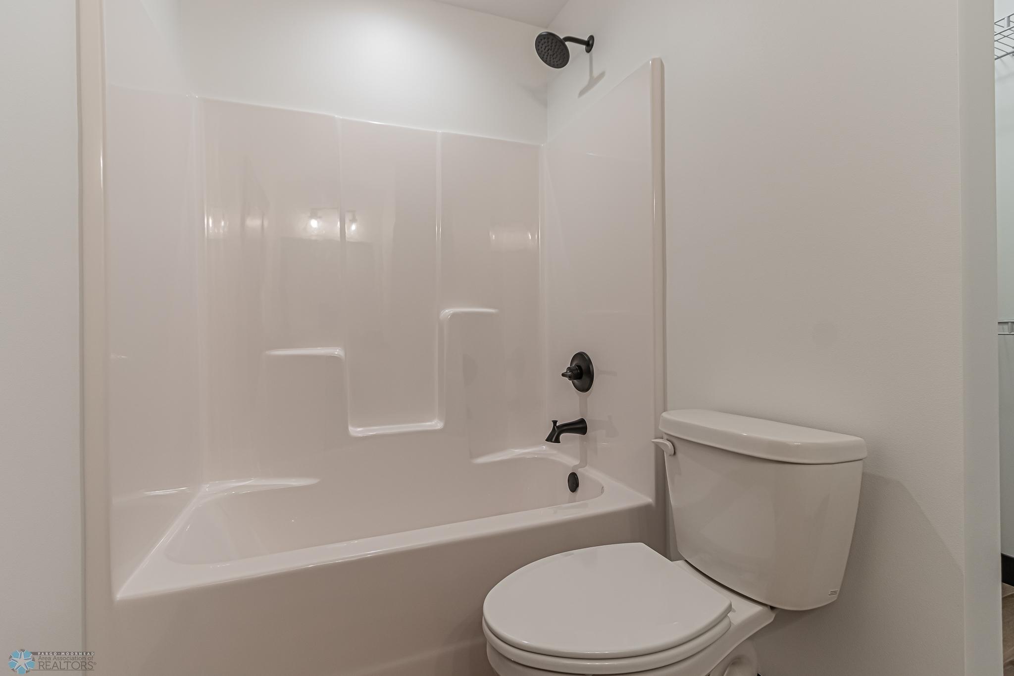 2025 single family home for sale at 700 9th Street NW in Frazee, MN — 4 bed, 3 bath (photo 23 of 36)