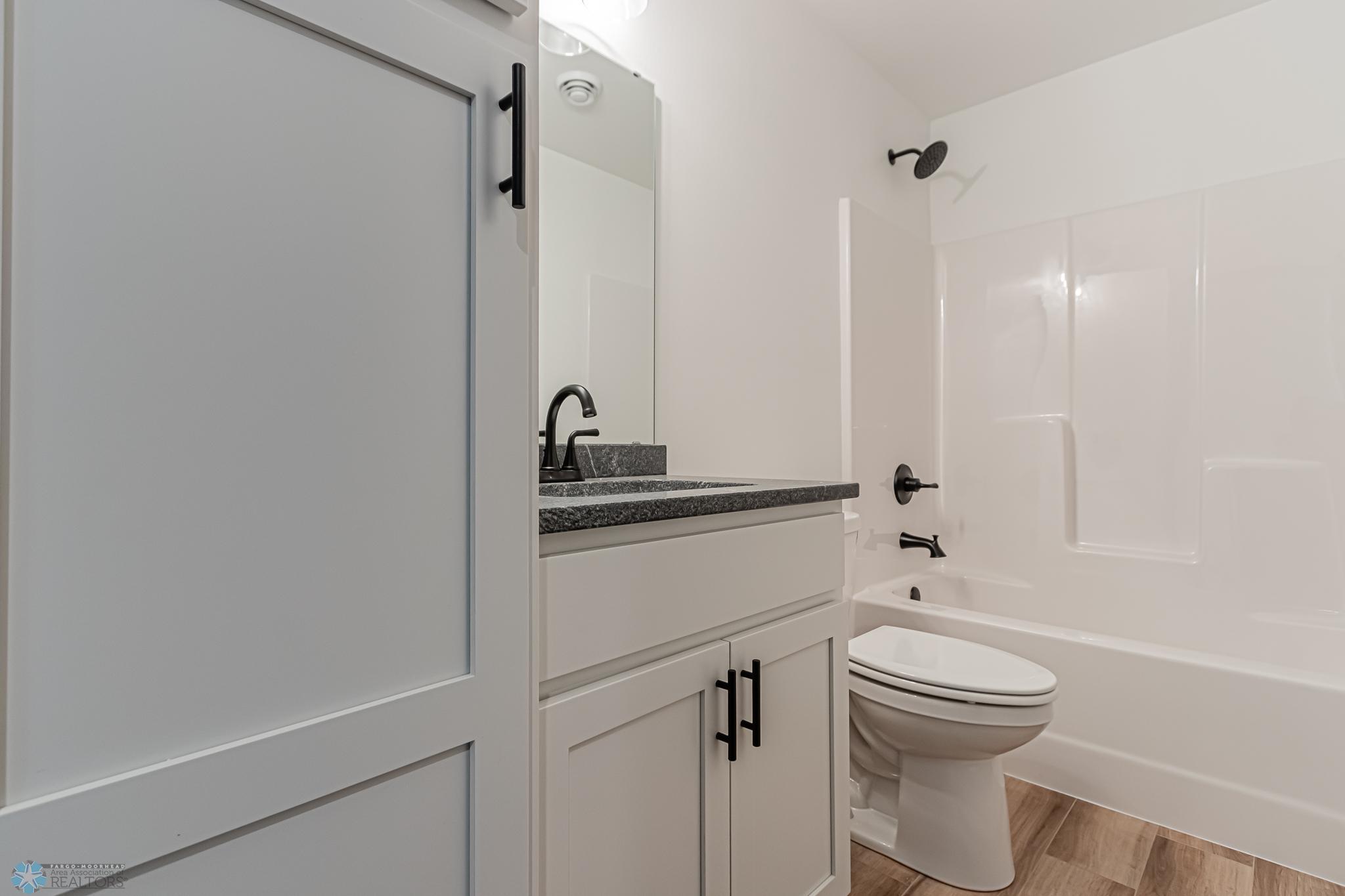 2025 single family home for sale at 700 9th Street NW in Frazee, MN — 4 bed, 3 bath (photo 28 of 36)