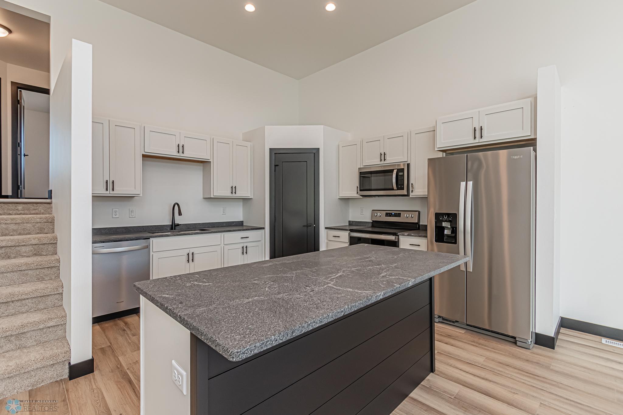 2025 single family home for sale at 700 9th Street NW in Frazee, MN — 4 bed, 3 bath (photo 6 of 36)