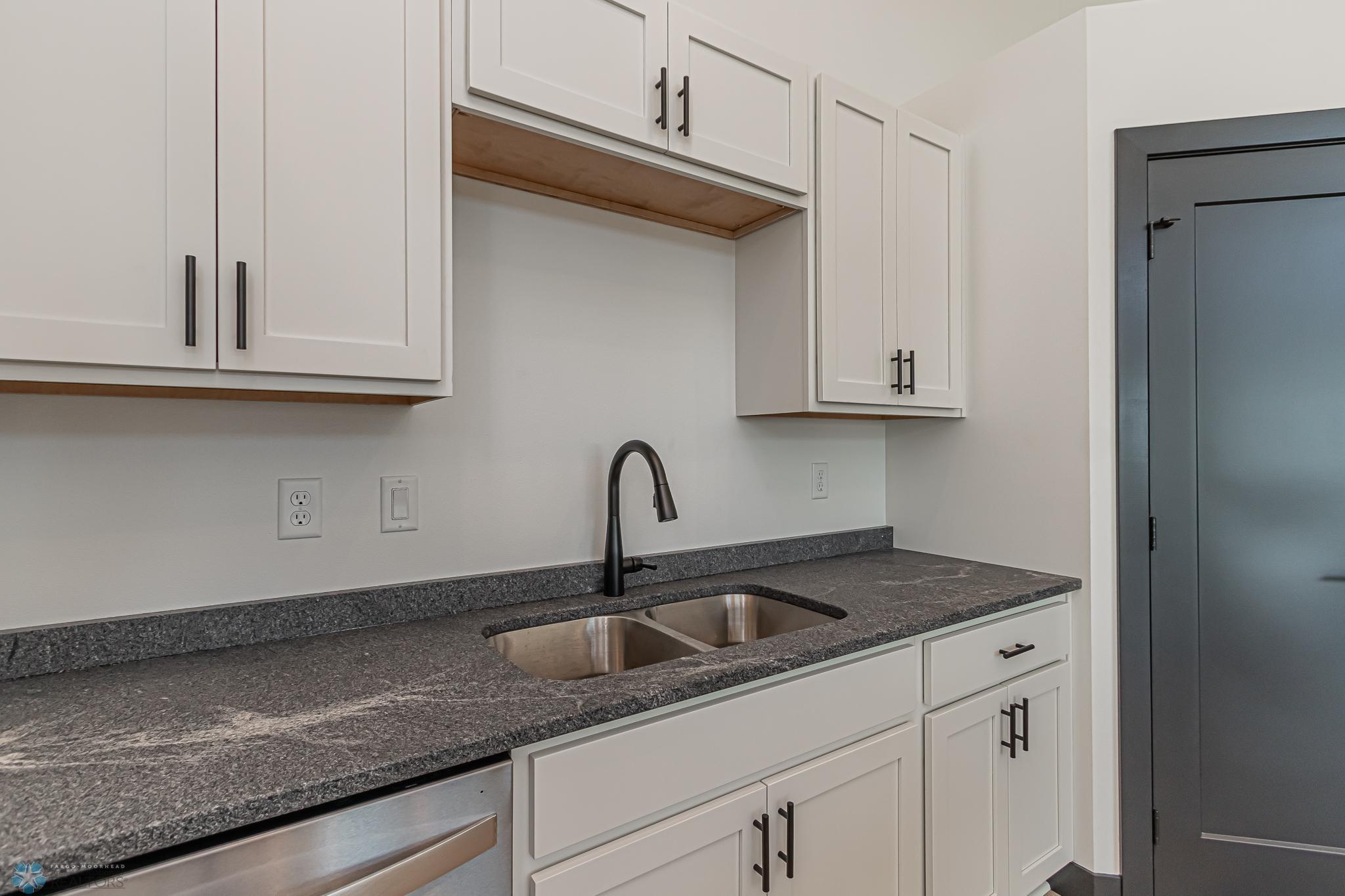 2025 single family home for sale at 700 9th Street NW in Frazee, MN — 4 bed, 3 bath (photo 8 of 36)