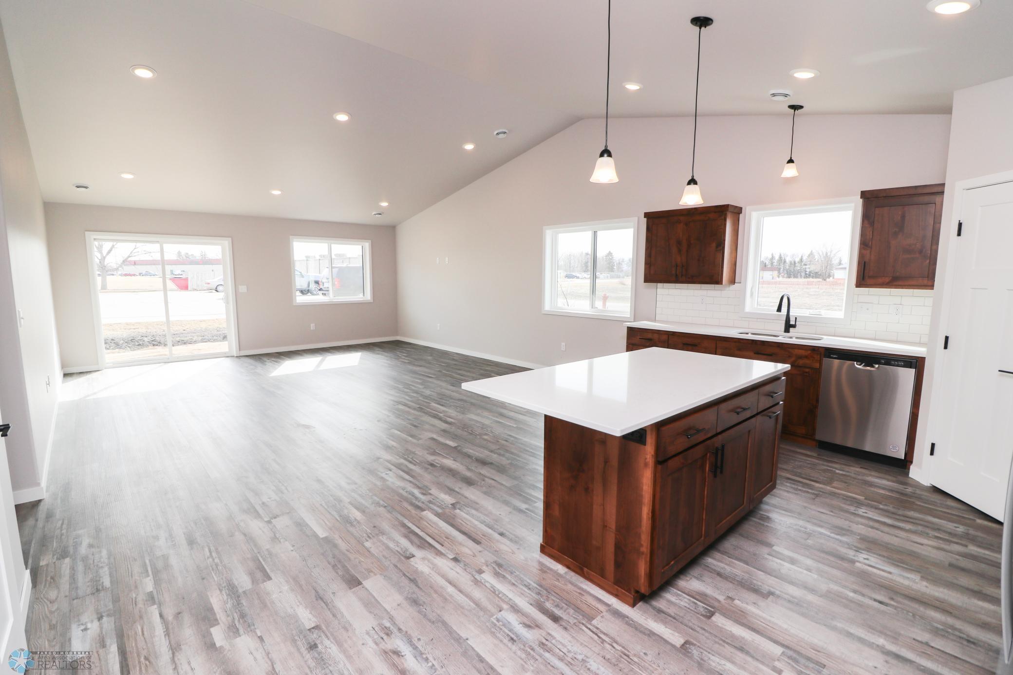 2023 twin home for sale at 1394 Prairie Lane in Wahpeton, ND — 2 bed, 2 bath (photo 4 of 20)