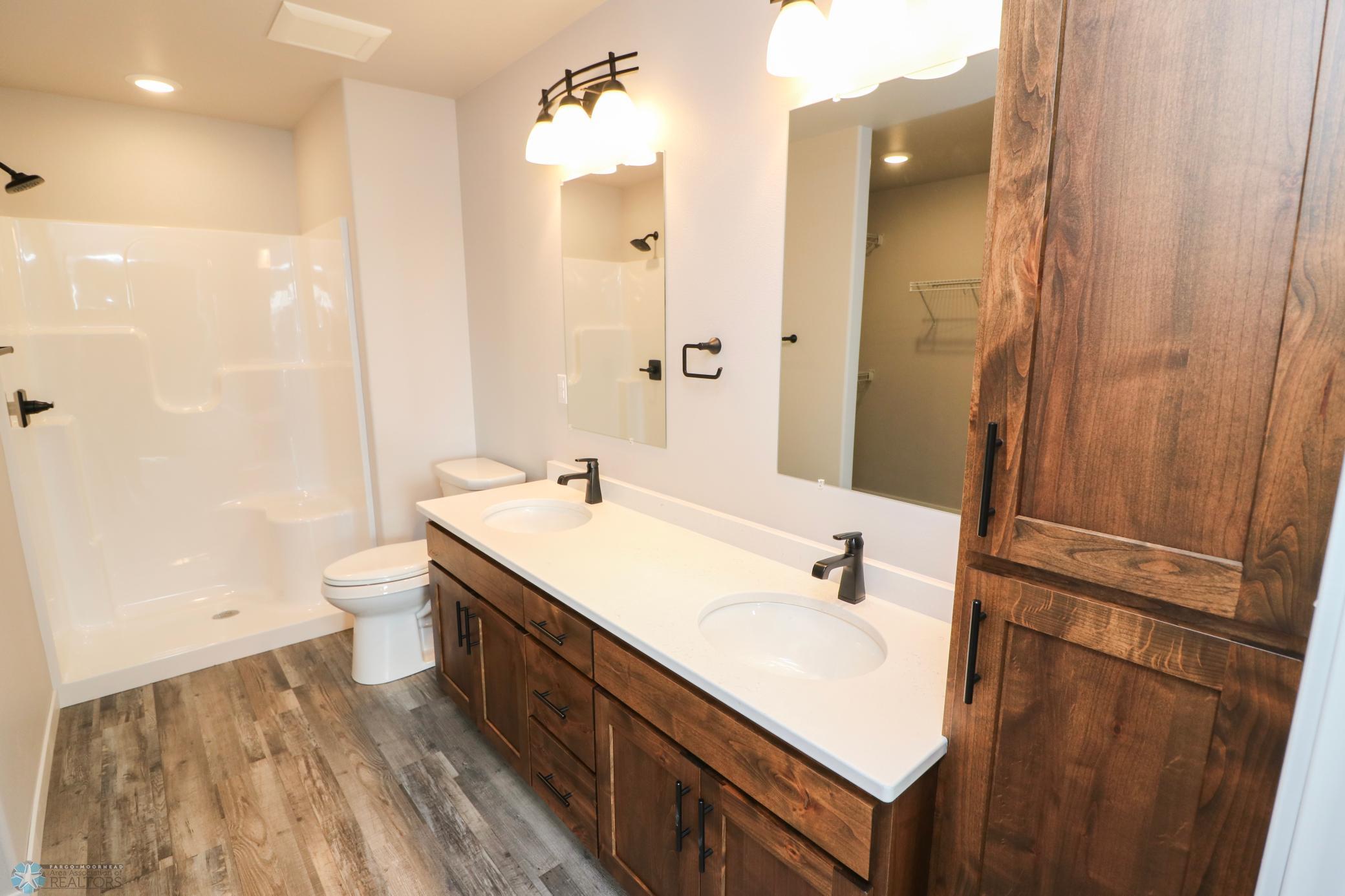 2023 twin home for sale at 1392 Prairie Lane in Wahpeton, ND — 2 bed, 2 bath (photo 17 of 21)