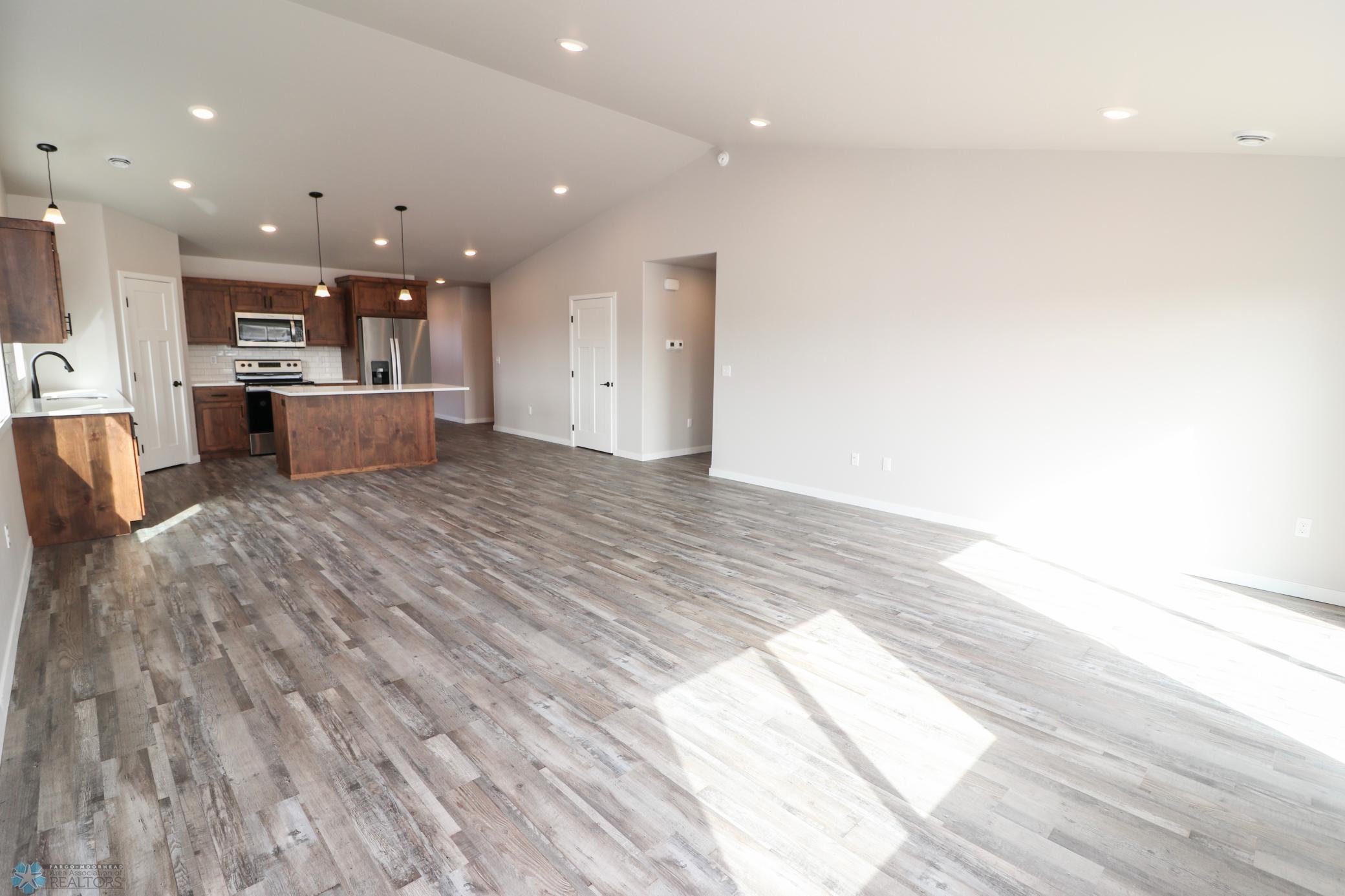 2023 twin home for sale at 1392 Prairie Lane in Wahpeton, ND — 2 bed, 2 bath (photo 8 of 21)