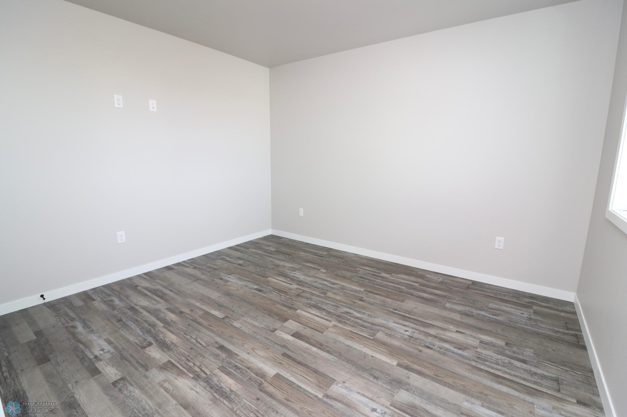 2023 twin home for sale at 1392 Prairie Lane in Wahpeton, ND — 2 bed, 2 bath (photo 9 of 21)
