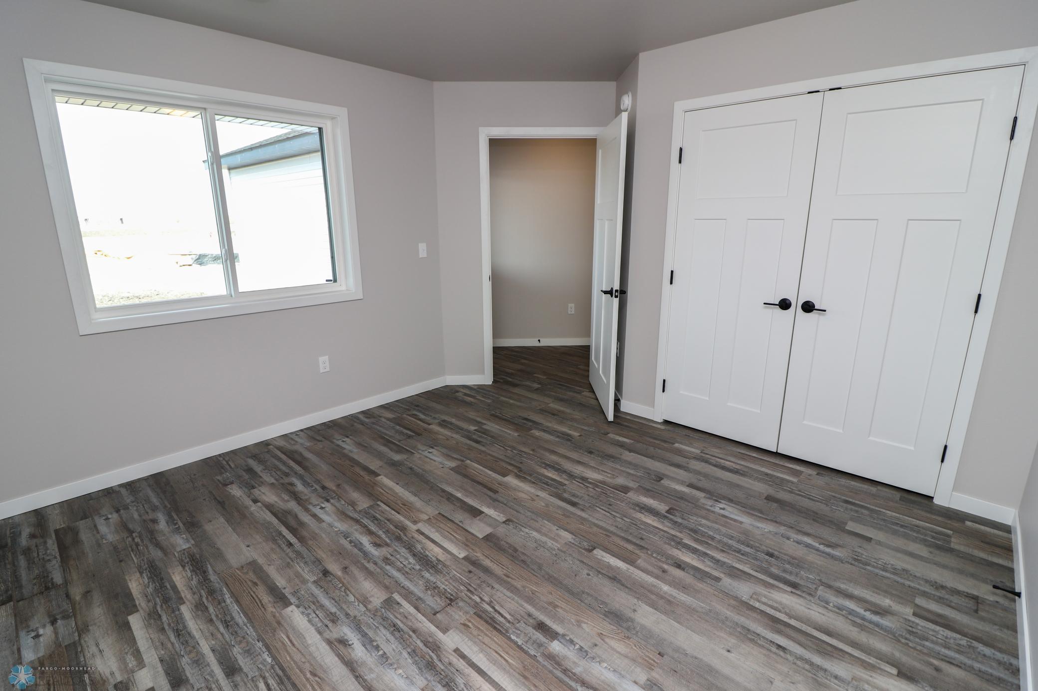 2024 twin home for sale at 1404 Prairie Lane in Wahpeton, ND — 2 bed, 2 bath (photo 6 of 21)