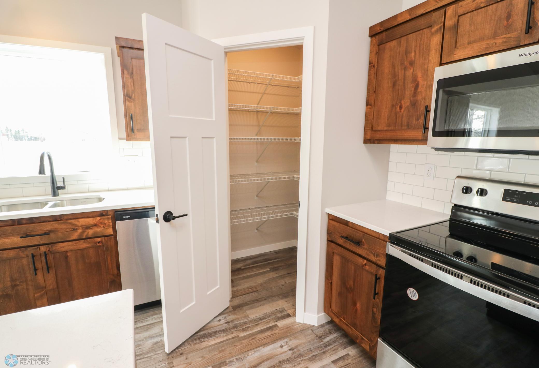 2024 twin home for sale at 1406 Prairie Lane in Wahpeton, ND — 2 bed, 2 bath (photo 20 of 21)