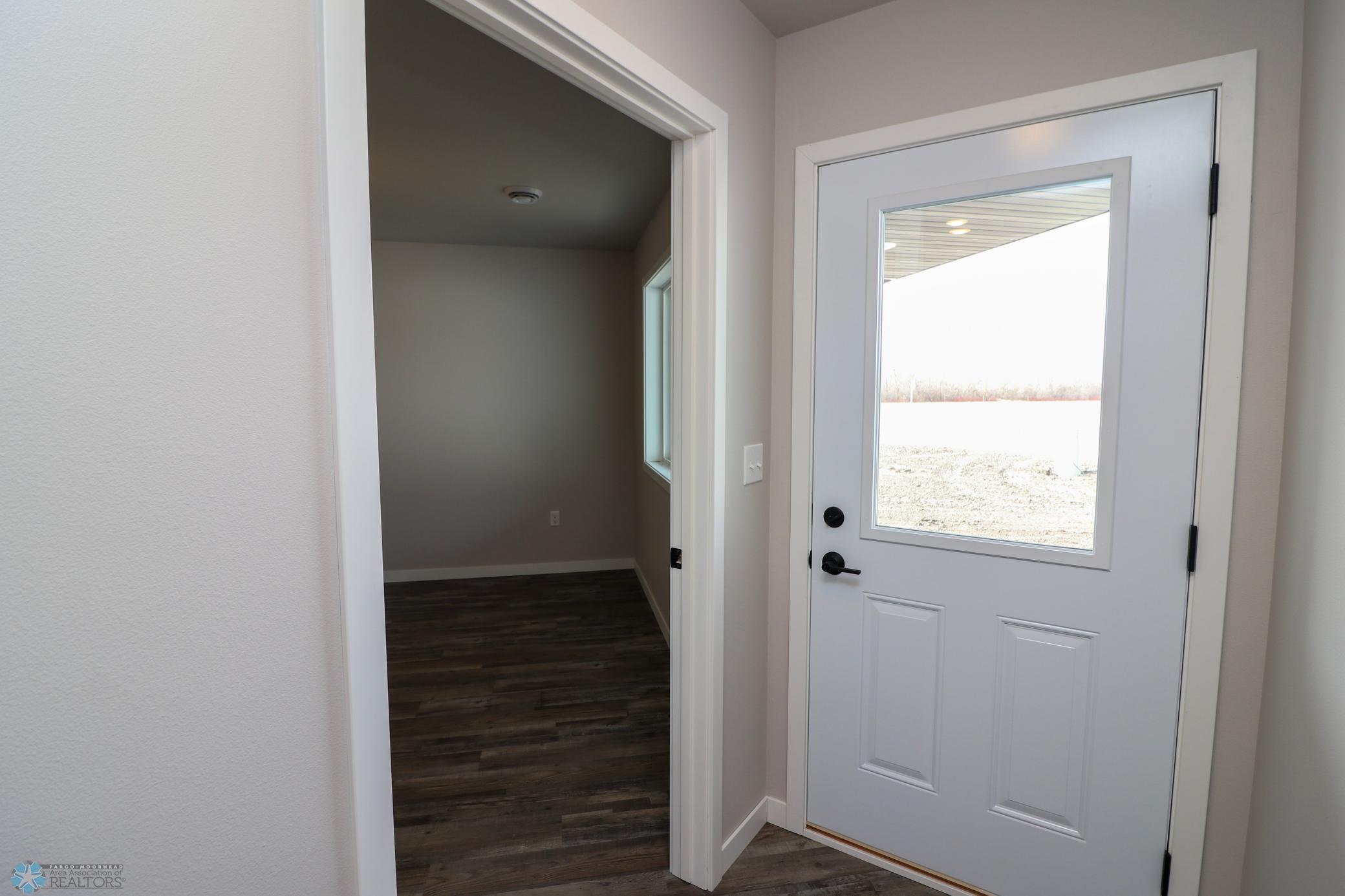 2024 twin home for sale at 1406 Prairie Lane in Wahpeton, ND — 2 bed, 2 bath (photo 4 of 21)