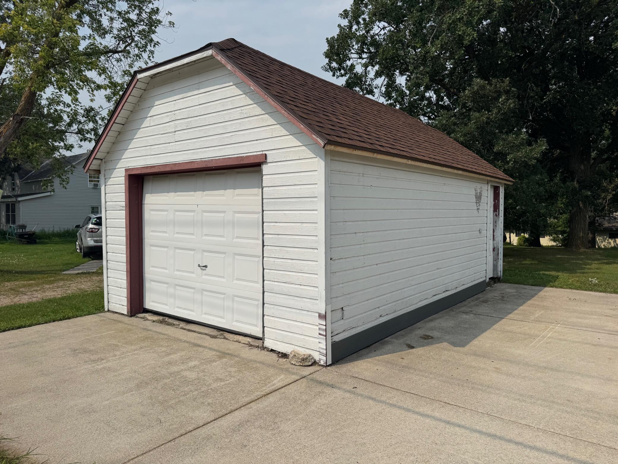 1900 single family home for sale at 401 S Main Street in Badger, MN — 3 bed, 2 bath (photo 18 of 19)