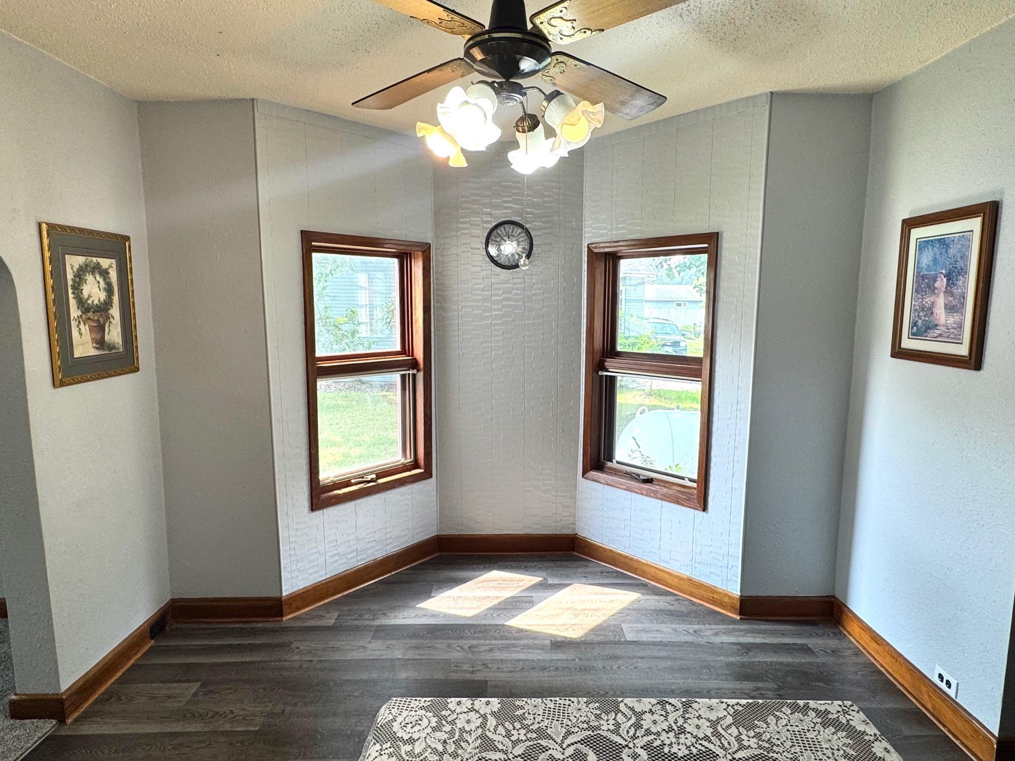1900 single family home for sale at 401 S Main Street in Badger, MN — 3 bed, 2 bath (photo 3 of 19)
