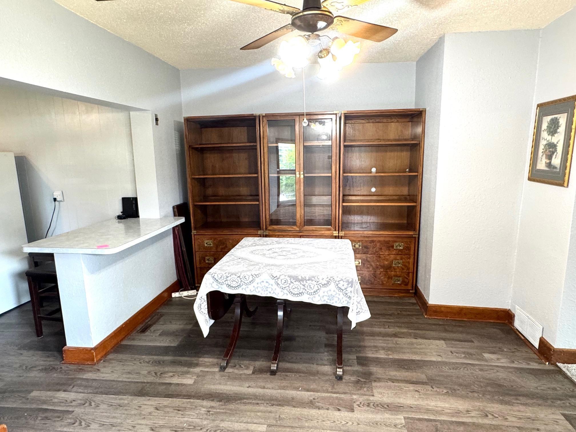 1900 single family home for sale at 401 S Main Street in Badger, MN — 3 bed, 2 bath (photo 5 of 19)