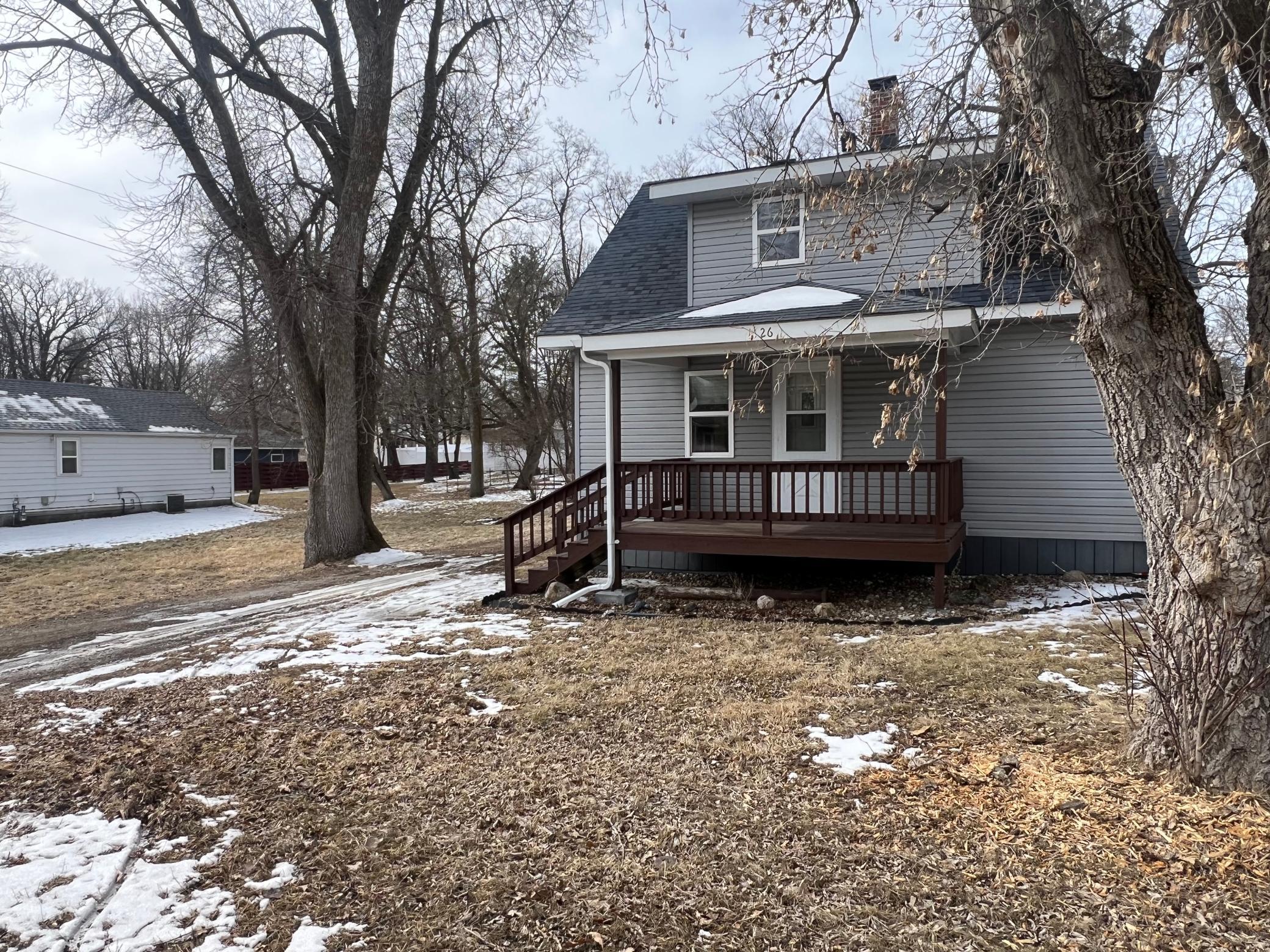1925 single family home for sale at 1126 Linden Lane in Detroit Lakes, MN — 2 bed, 2 bath (photo 3 of 15)