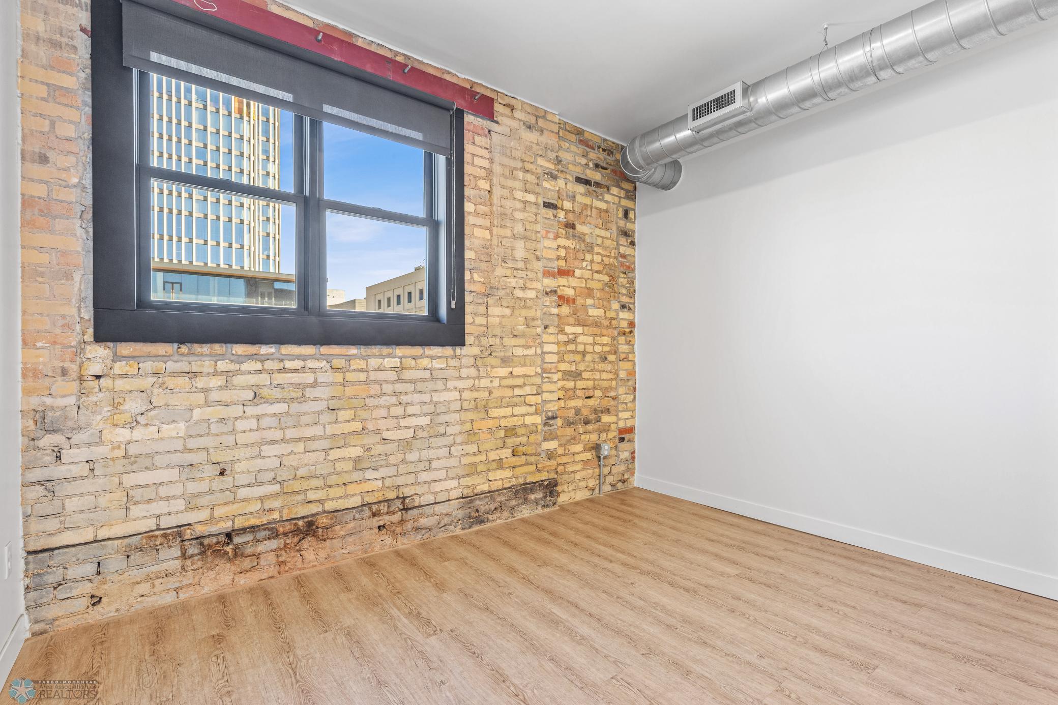 1911 condo for sale at 117 Broadway N, Unit 308 in Fargo, ND — 3 bed, 2 bath (photo 15 of 61)