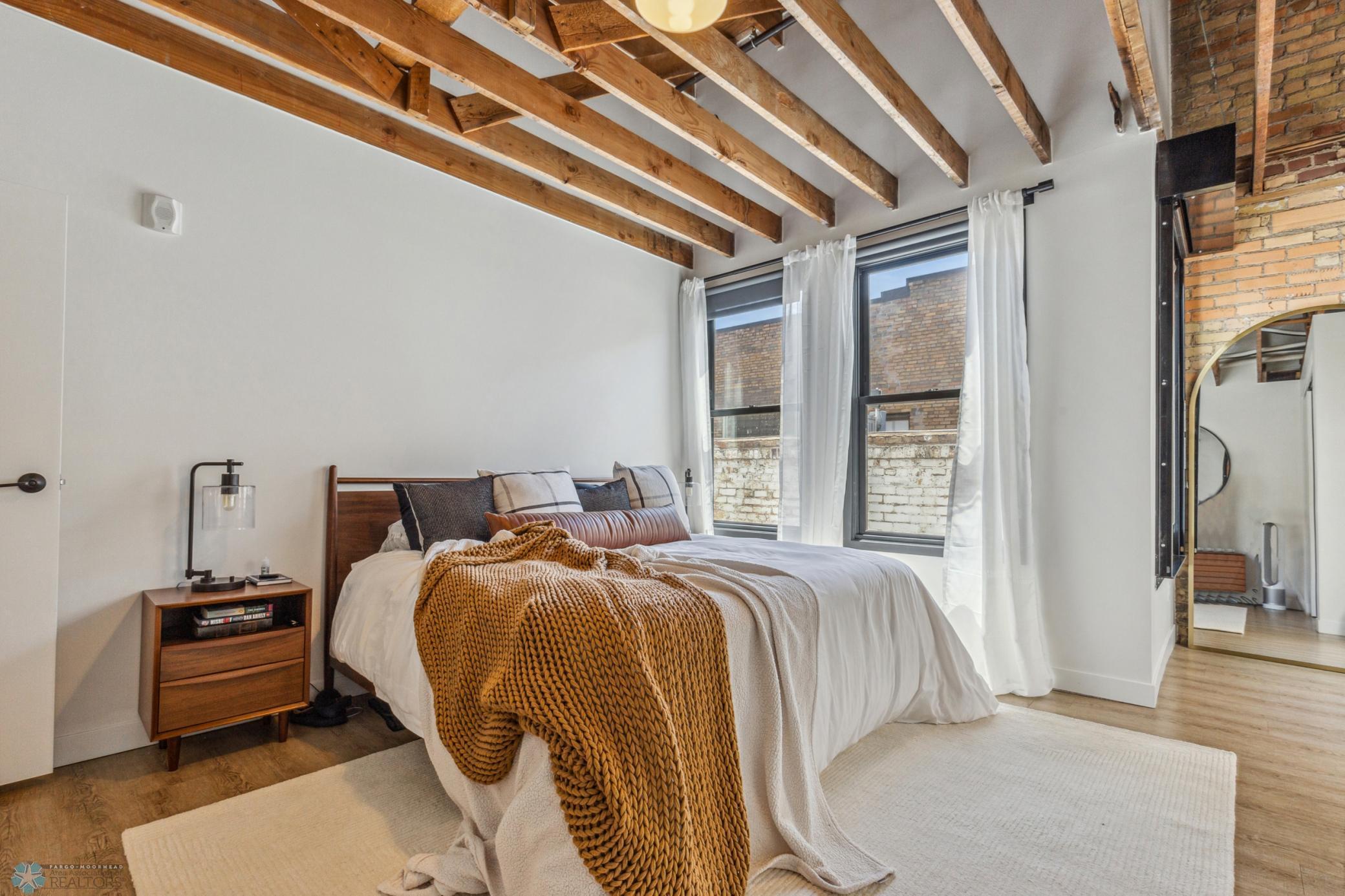 1911 condo for sale at 117 Broadway N, Unit 303 in Fargo, ND — 2 bed, 2 bath (photo 14 of 61)