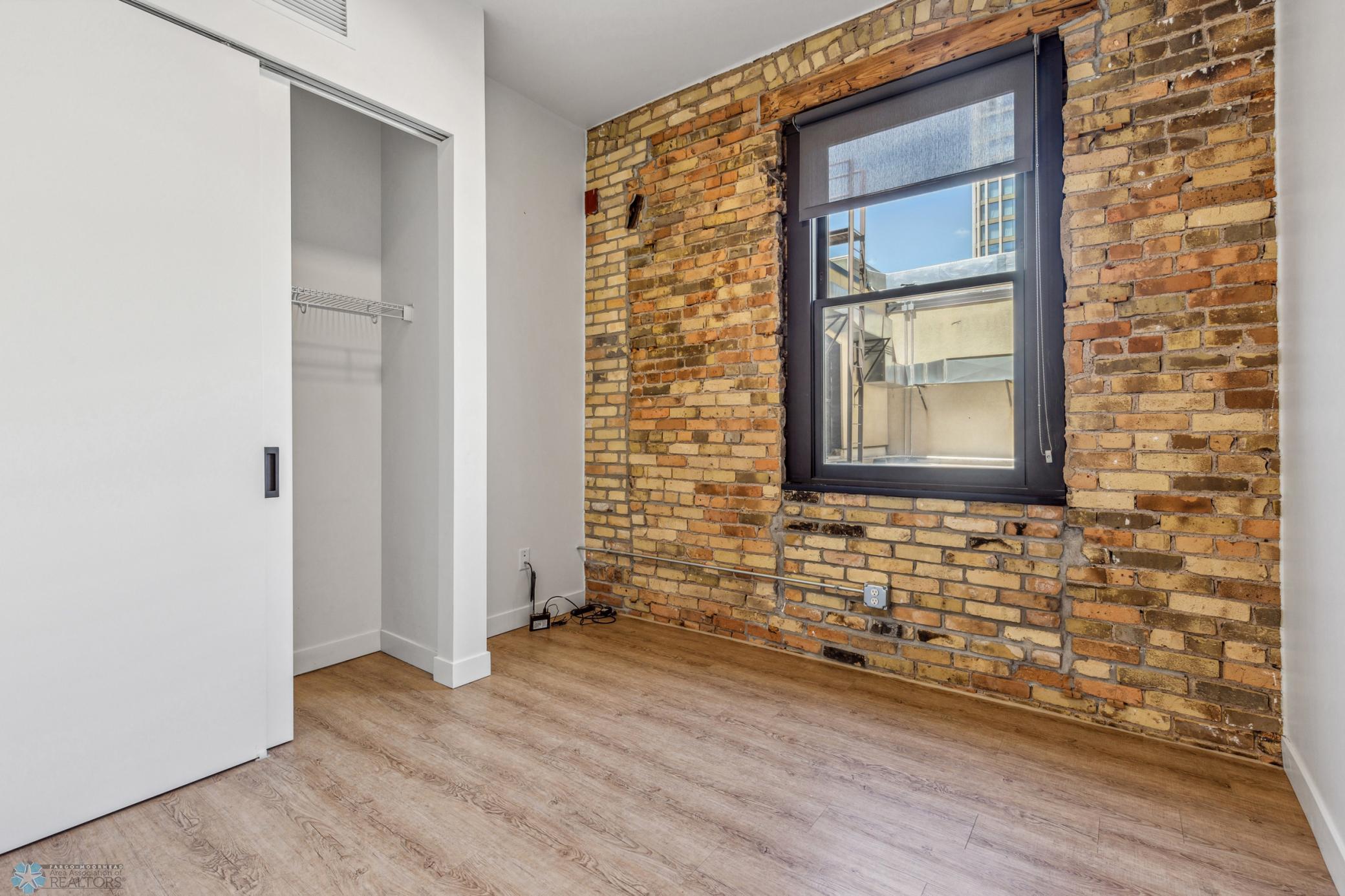 1911 condo for sale at 117 Broadway N, Unit 209 in Fargo, ND — 1 bed, 1 bath (photo 10 of 46)