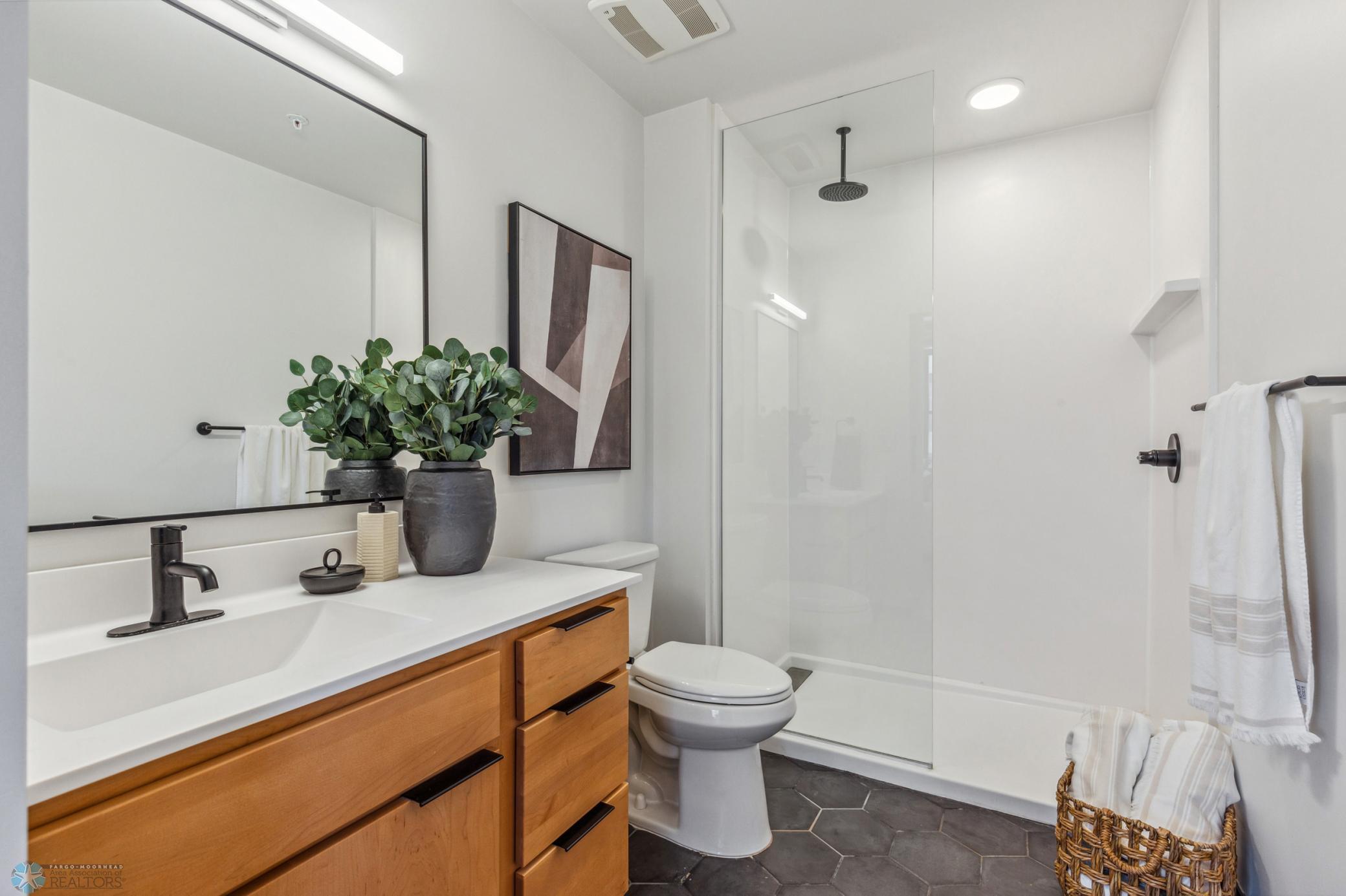 1911 condo for sale at 117 Broadway N, Unit 203 in Fargo, ND — 1 bed, 1 bath (photo 16 of 56)