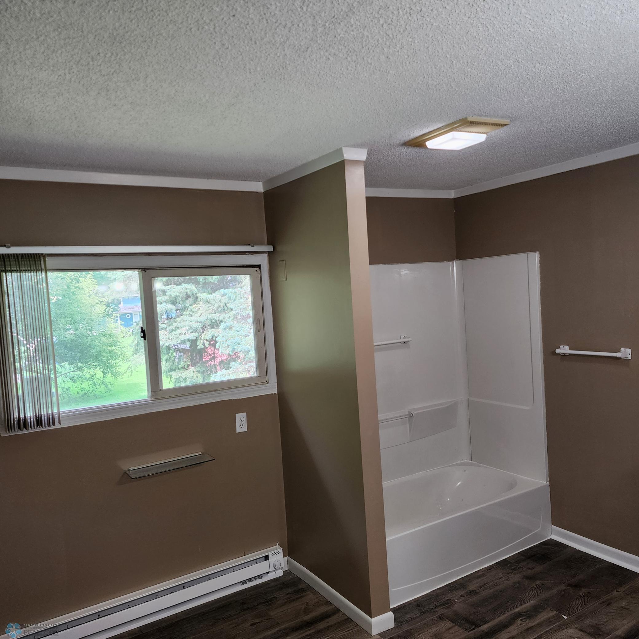 303 9th Avenue E, Lisbon ND 58054 - Photo 12 of 43