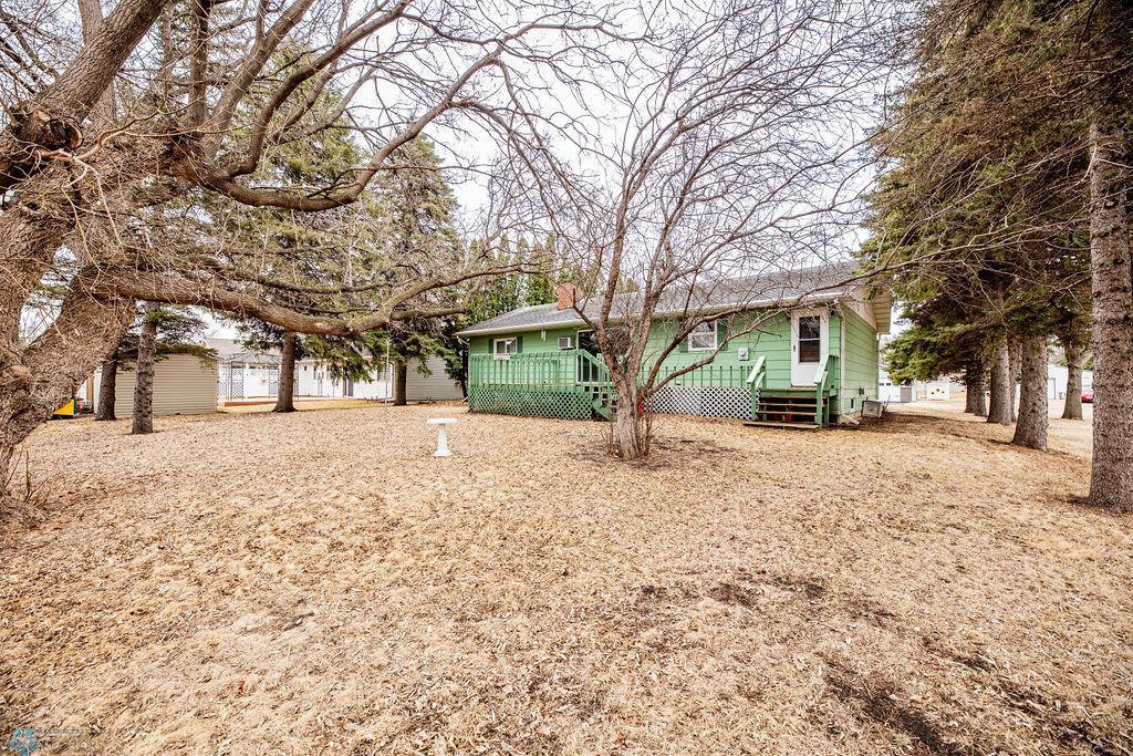 303 9th Avenue E, Lisbon ND 58054 - Photo 38 of 43
