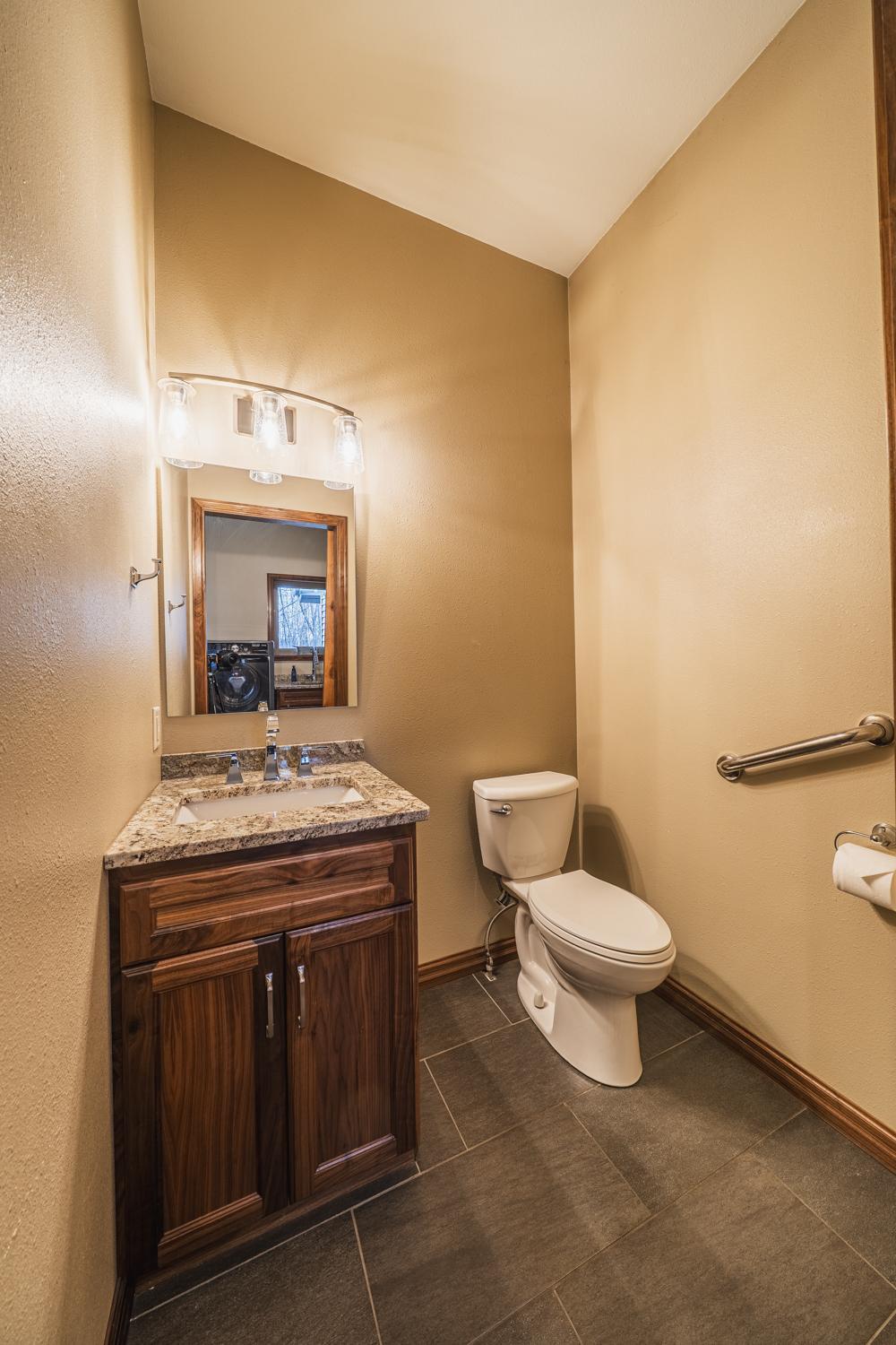 2016 single family home for sale at 46174 County Highway 35 in Vergas, MN — 3 bed, 4 bath (photo 9 of 46)