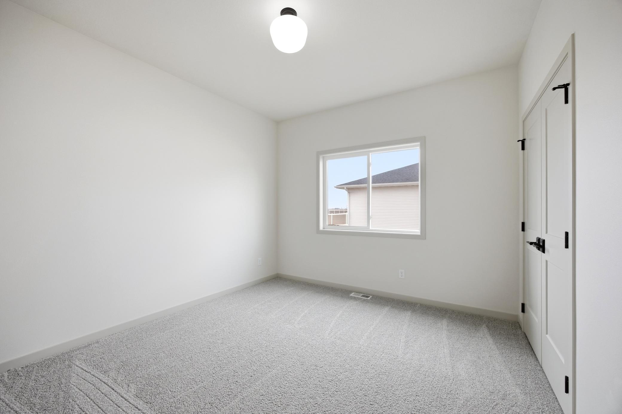 4288 Pine Parkway S, Fargo ND 58104 - Photo 23 of 33